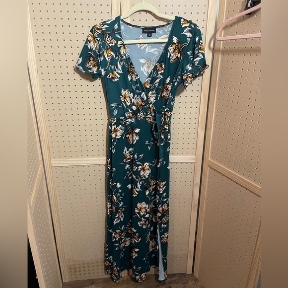 Fortune + Ivy Irene Women's Faux Wrap V-Neck Brushed Knit Maxi Dress Size M NWOT - Picture 1 of 7
